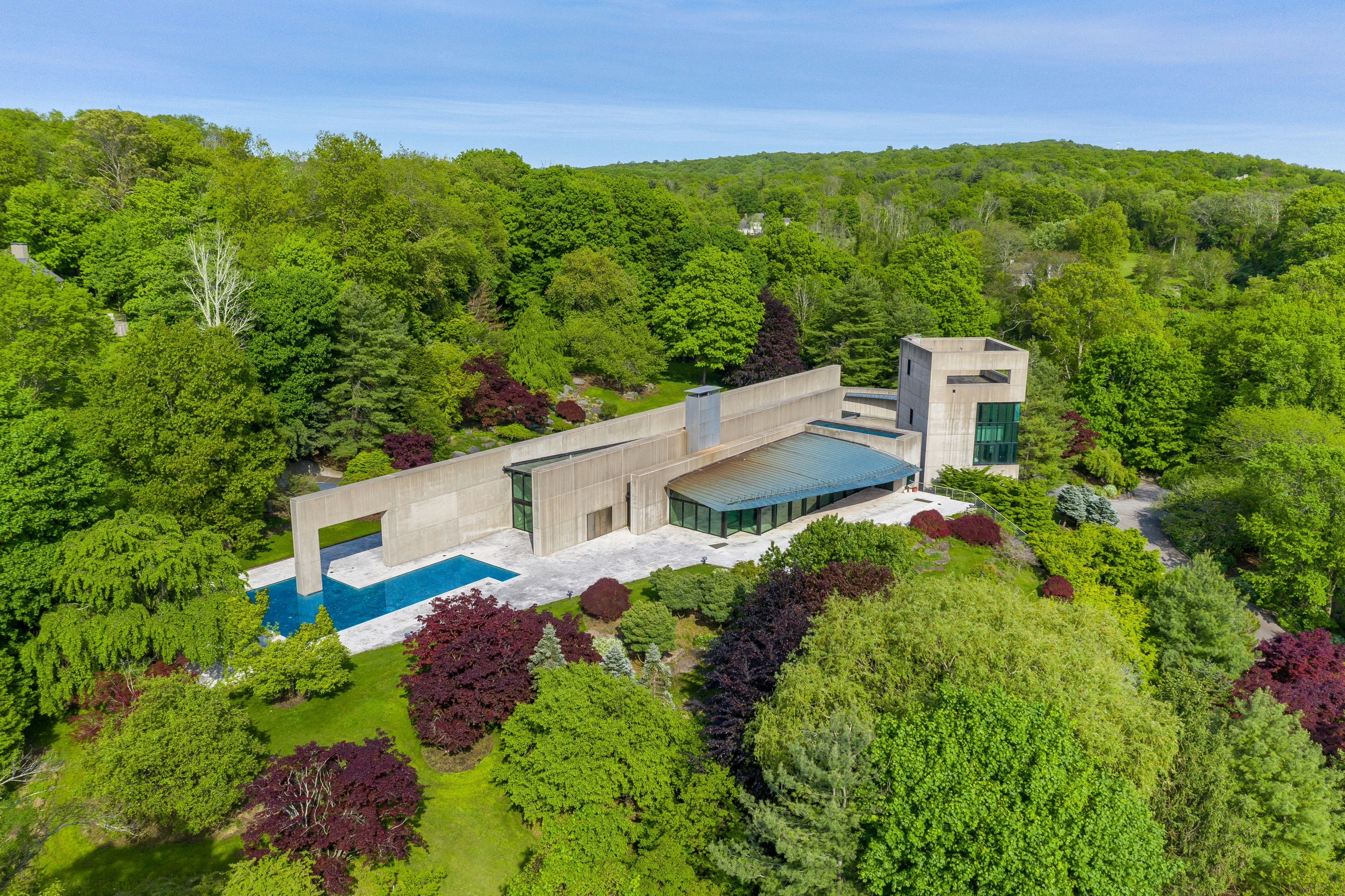 191 Ridgebury Road, Ridgefield, CT 06877, Presented by Laura Ancona